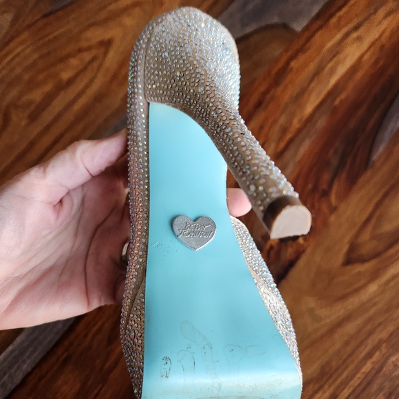 Gorgeous Bedazzled Bling Betsy Johnson High Heels,  Size 8, Beautiful, Sparkly - Picture 9 of 11